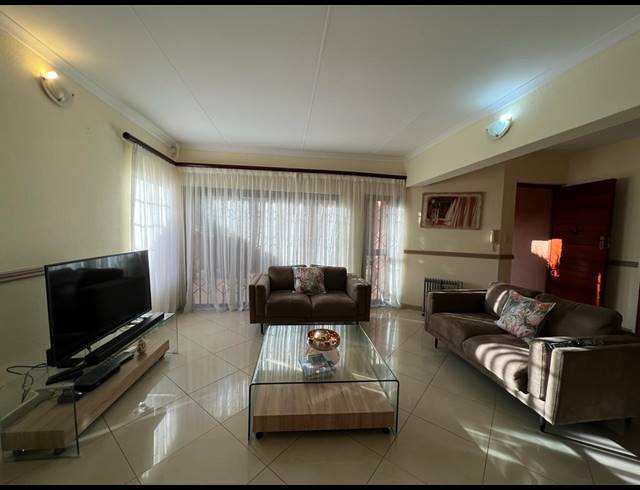 3 BEDROOM SECTIONAL TITLE TO LET IN STERREWAG